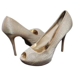 Jennifer Lopez size 10 ivory crystal embellished platform pumps AB crystals